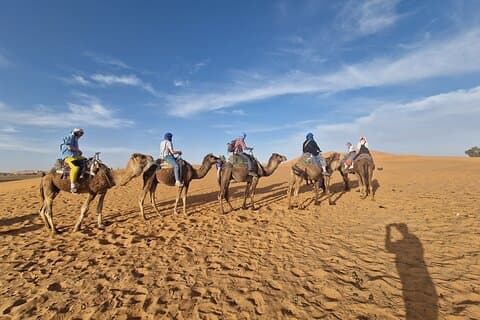 Delade 2 dagars Fes Desert Tours till Merzouga tillbaka till Fes