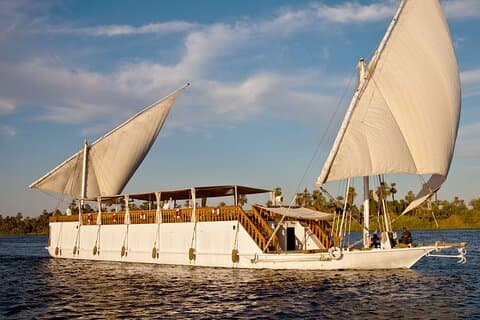 Desde el aeropuerto de El Cairo: tour privado de 9 días por Egipto y crucero por Dahabya