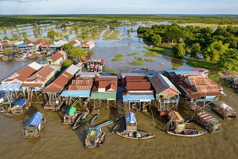 Siem Reap Floating Village Tour with Khmer Meal & Beer