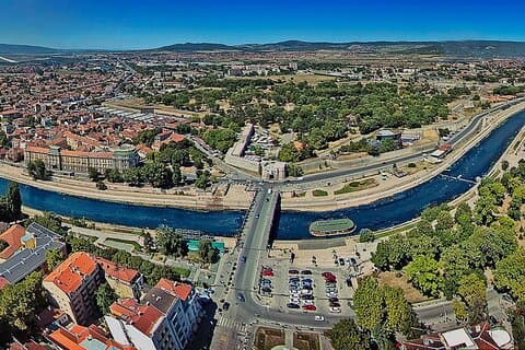 Privé Skopje Sofia-transfer met stadstour in Nis