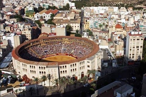 Alicante: Besuch der Stierkampfarena und des Stierkampfmuseums mit Audioguide