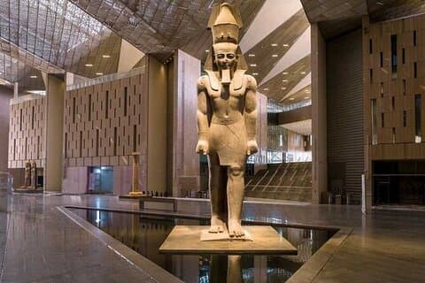 Utflukt til Grand Egyptian Museum
