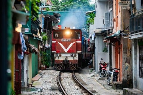 Walking Street Food Tour i Hanoi og Train Street