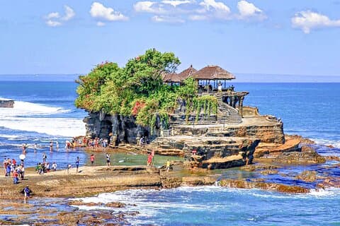 Full Day Tour of Tanah Lot Temple and Twin Lake Bali Tours