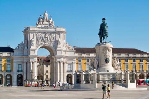 Privat transfer mellan Porto och Lissabon