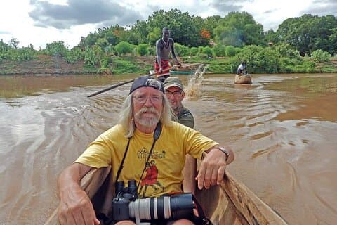 地元住民によるオモ渓谷の部族写真撮影ツアー