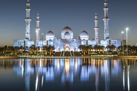 Grote moskee Sheikh Zayed en Qasr al Watan-tour vanuit Dubai
