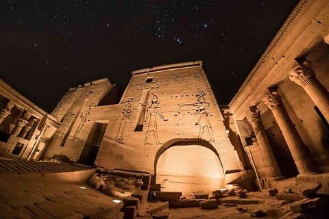 Aswan Geluids- en Lichtshow bij Philae Tempel – Avondervaring