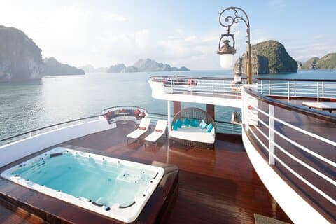 Cruzeiro estelar de 2 dias para explorar a Baía de Halong saindo de Hanói