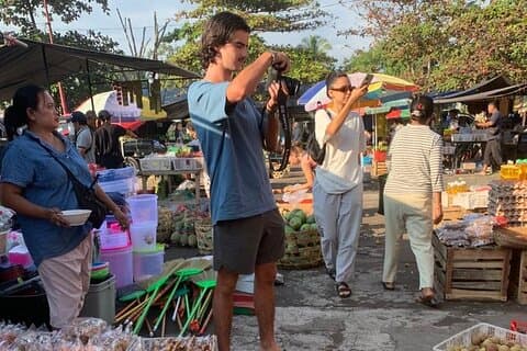 Autentisk balinesisk madlavningskursus og besøg Monkey Forest på Bali