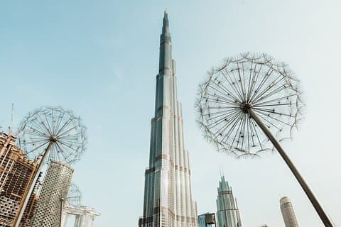 Goditi con noi il tour del Burj Khalifa al 124° piano e pranzo o cena