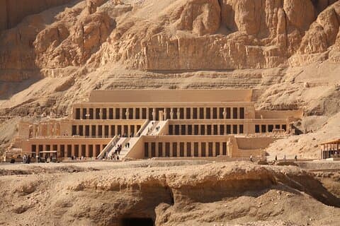 Ganztägige Luxor-Tour zum Ost- und Westjordanland