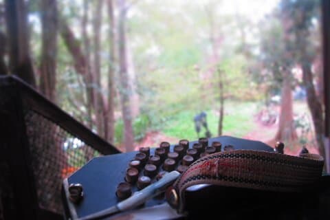 Aula de tango na casa de um tocador de bandoneon no Delta do Tigre