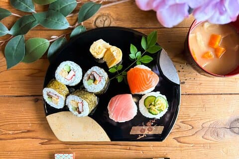 Créez votre propre plateau de sushis de fête à Tokyo