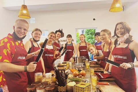 ホーチミンの市場ツアー付き伝統料理教室