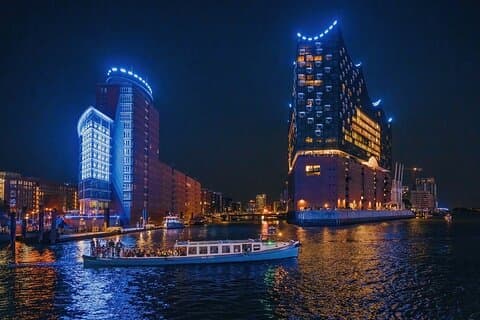 Geweldige lichte reis van 90 minuten in de haven van Hamburg