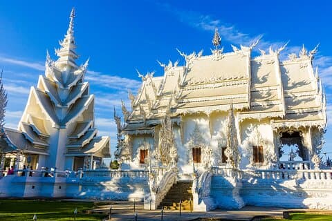 Small Group 1-Day Tour to Chiang Rai 3 Temples, Long-neck Tribe
