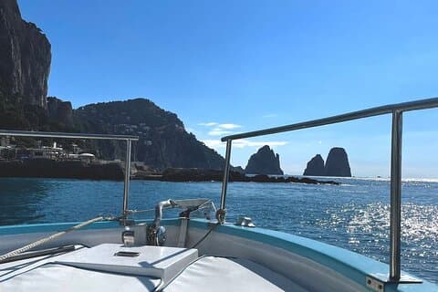 Capri Bootstour ab Sorrent : Kleine Gruppe, Schwimmen & Mittagessen inklusive