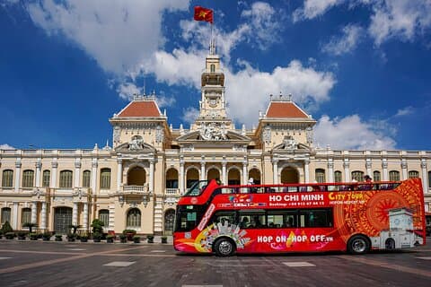 Tour de 2 dias: Túneis Cu Chi e Ônibus Hop-on Hop-off 24H