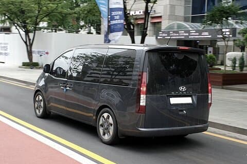 Chicago Airport (MDW) to Chicago - Round-Trip Private Transfer