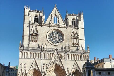 Tour Privado Autoguiado pela Curse Quest da Velha Lyon