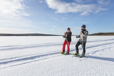 Excursão de snowboeing na área selvagem de Kuoksa
