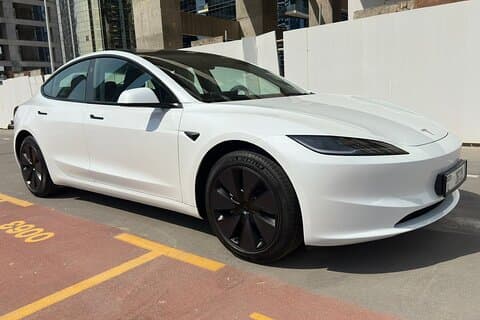 Privétransfer per luxe auto gedurende tien uur in Dubai