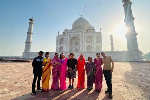 Excursión de día completo desde el amanecer hasta el atardecer por Agra con el Taj Mahal y 3 monumentos