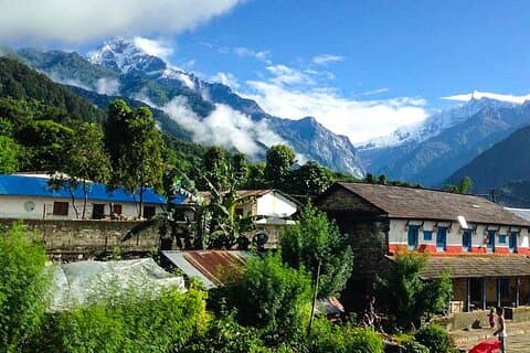 Pokhara: randonnée facile dans un camp australien privé d'une nuit et de deux jours