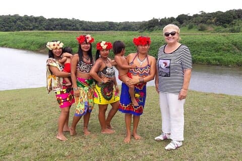 Inheemse inheemse Embera Village ervaring en waterval