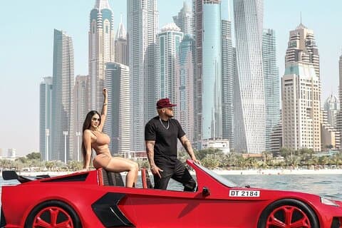 4 Pax Jet Car Ride i Dubai med privata överföringar