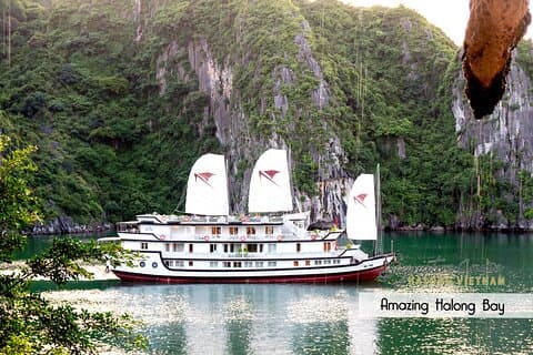 Signature Halong Cruise 2 Day Bai Tu Long Bay (mindre turistområde)