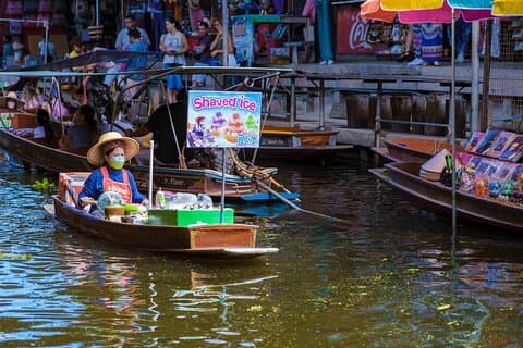 Private Tour Bangkok to Maeklong Railway and Floating Markets