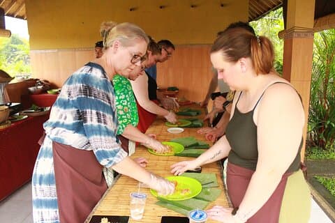 Balinesischer Kochkurs am Nachmittag mit Besuch lokaler Reisgerichte