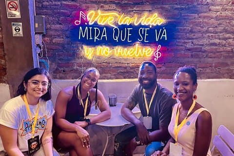 Salsa-Kneipentour am Freitag in Kalifornien – Kultur-Nachtleben-Erlebnis
