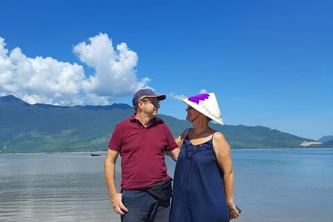 Traslado en autobús de Hue a Hoi An con visitas turísticas