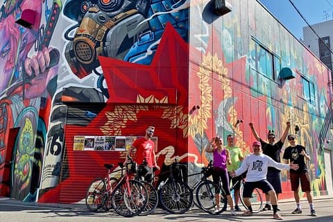 Toile urbaine : visite à vélo du street art à Osaka