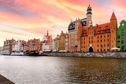 Gdansk Scavenger Hunt & Self-Guided Audio Walking Tour