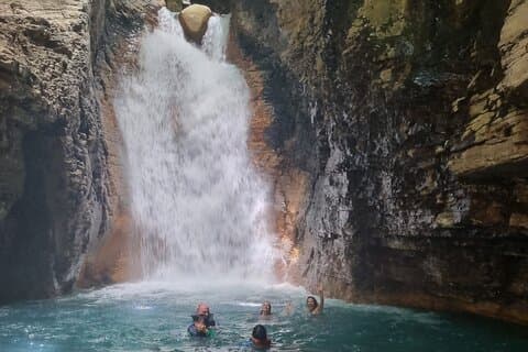 La Leona Wasserfall Abenteuer geführte Wanderung mit Mittagessen