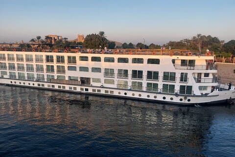 Crucero de 4 días y 3 noches por el Nilo desde Asuán a Luxor