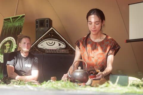Matcha-te-ceremoni i en hyggelig café i Shimokitazawa, Tokyo