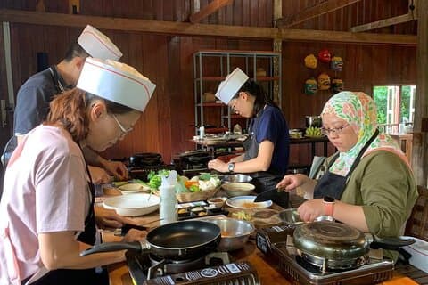 Tour privado de 1 día por la ciudad de Siem Reap y clase de cocina jemer