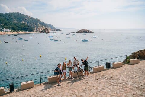 Viagem de um dia guiada a Montserrat, Girona e Costa Brava saindo de Barcelona