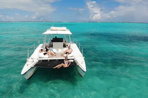 Charter privado de meio dia em Caicos Cays