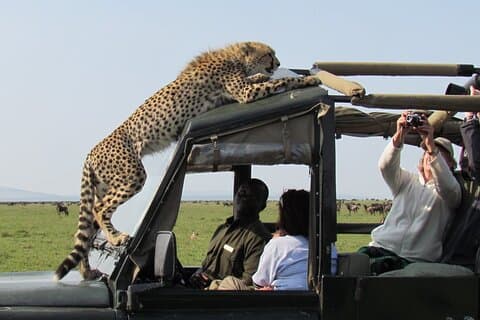 Safari de aventura de 5 días en Kenia en jeep Land Cruiser 4x4