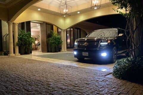 Private Luxury SUV Transfer Providenciales Airport (Round-Trip)