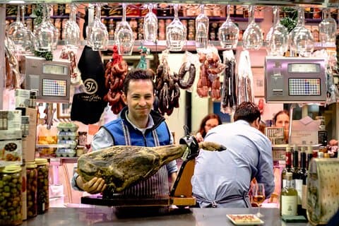 Sevillamarknaden och Tapas Tour med matälskare Tour