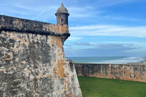 Half-Day: Old San Juan, Calle Cerra,Santurce, La Placita & Loíza