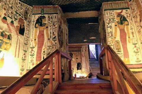 Private Tour Valley i Queens Habu Temple och Deir El Madina