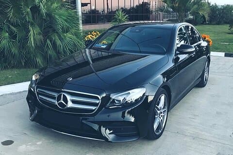 Arrival Transfer from Paris Airport CDG to Paris in Private Car